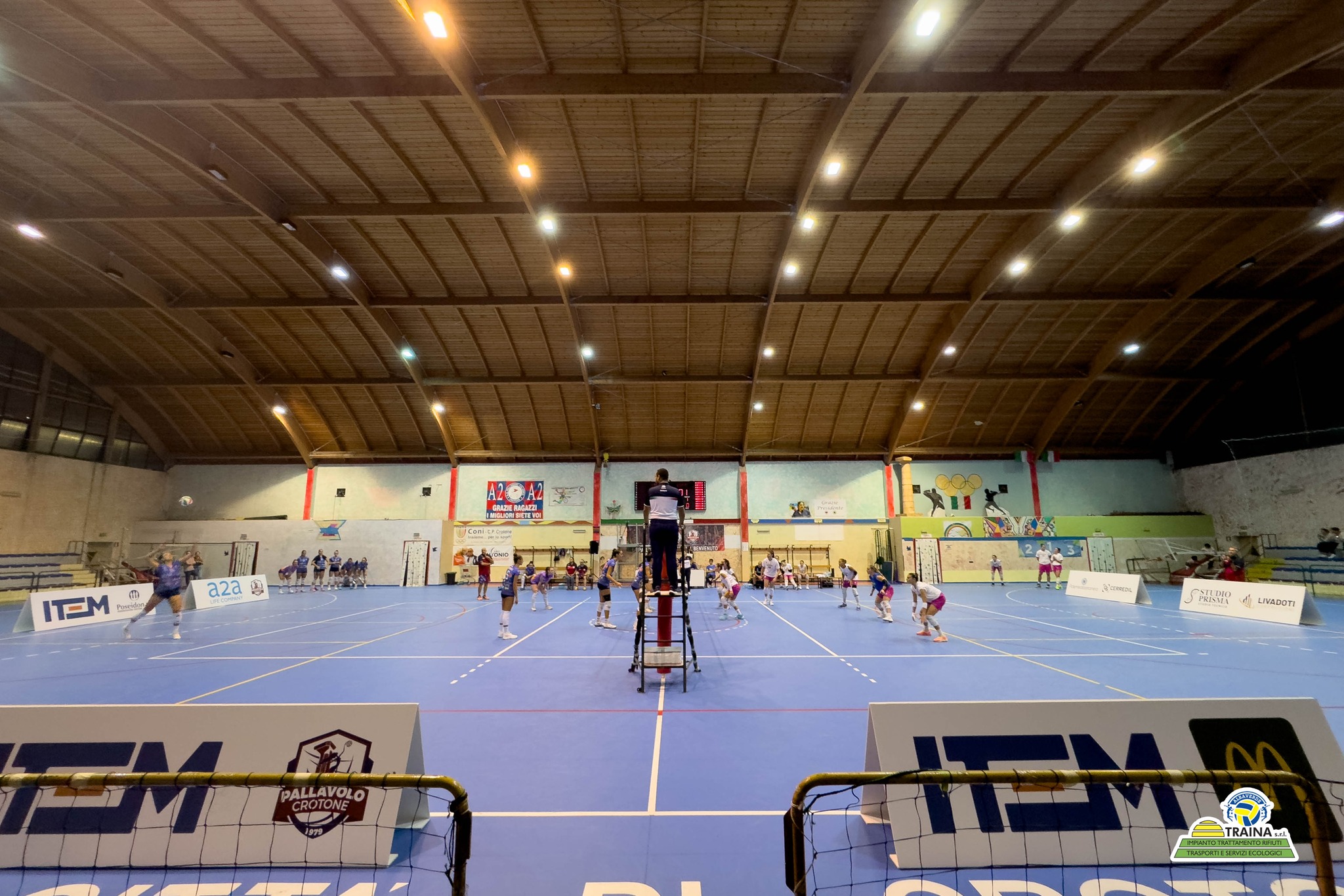 Pallavolo femminile B1. Esordio amaro per la Traina sconfitta 3-1 a Crotone senza coach Eraldo Bonavita