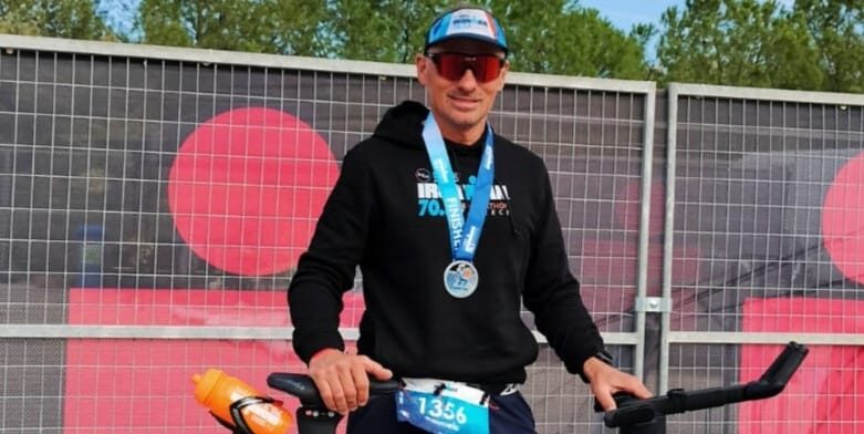 Sport. Forti emozioni per il nisseno Carmelo Bellanca che conquista la medaglia da finisher alla gara Ironman 70.3 in Grecia