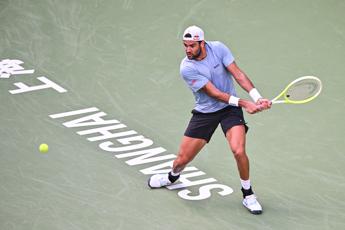 Berrettini e la mascotte di Shanghai, dialogo complicato – Video