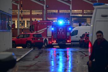 Bologna, esplosione in uno stabilimento: un morto e tre feriti