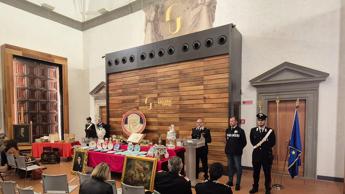 Carabinieri recuperano 695 opere d’arte rubate a Firenze, 12 indagati