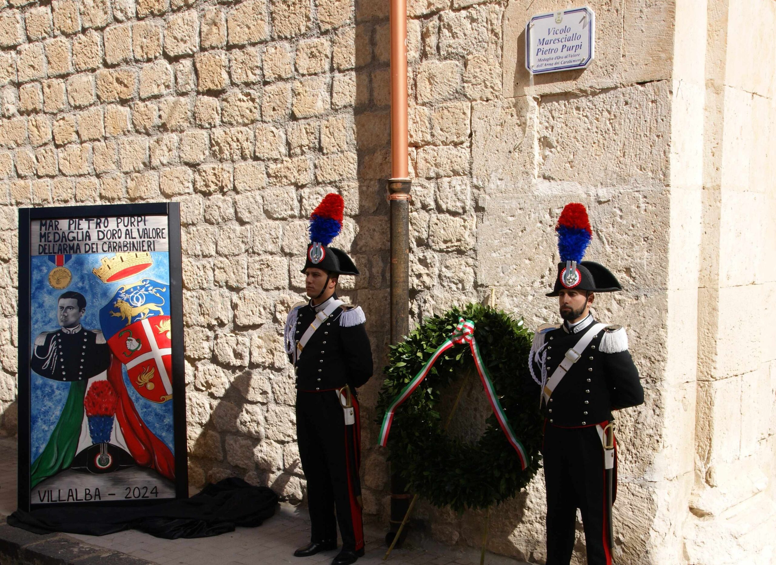 A Villalba cerimonia di intitolazione di un vicolo del centro storico al maresciallo dei Carabinieri Pietro Purpi