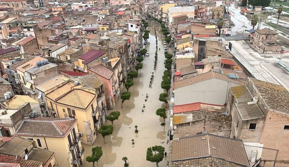 Licata. Esonda il fiume Salso, alcune abitazioni evacuate