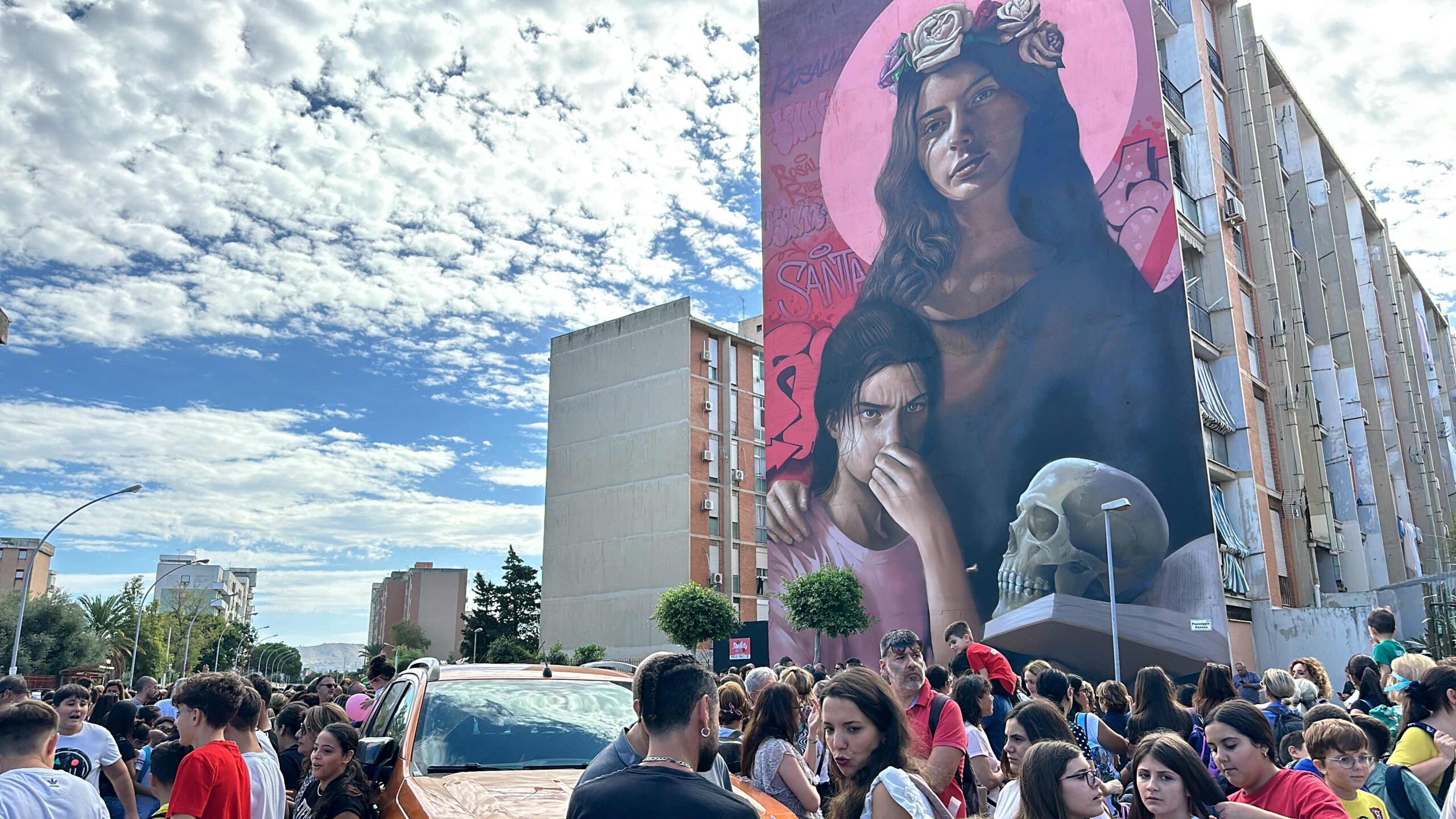 Inaugurato il murale “Le Rosalie ribelli” di Giulio Rosk nel quartiere Sperone di Palermo