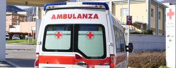 Frosinone, 16enne accoltellato all’uscita di scuola: è grave