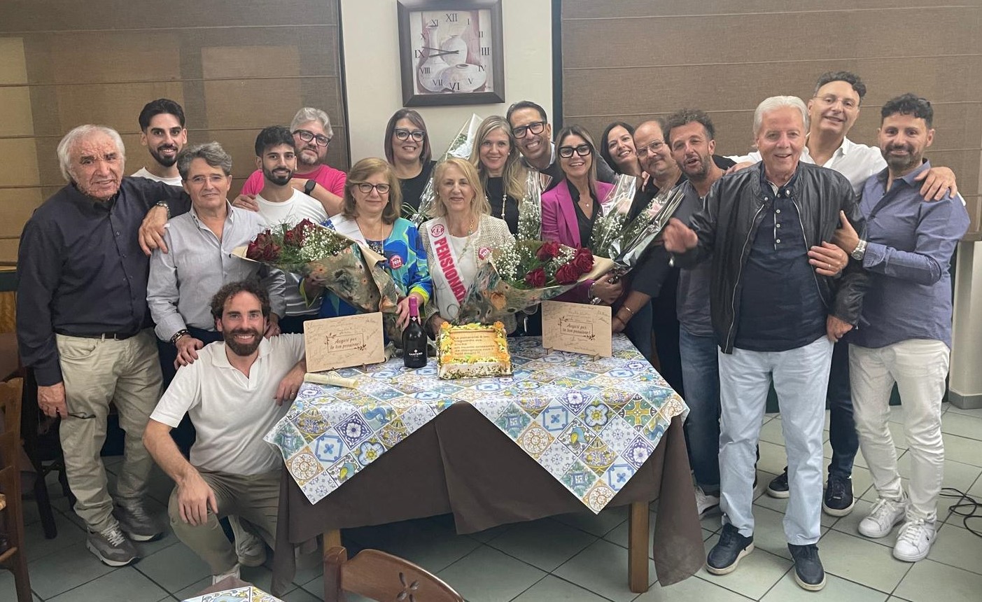 Mussomeli, i parrucchieri festeggiano il pensionamento delle colleghe Enza e Teresa Riggio