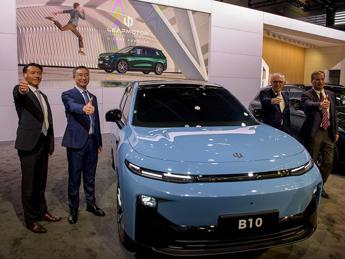 Leapmotor B10 debutta al Salone dell’Auto di Parigi 2024