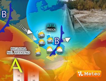 Maltempo su mezza Italia, migliora nel weekend: previsioni meteo