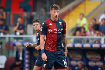 Serie A, Genoa-Bologna 2-2: Pinamonti rimonta i gol di Orsolini e Odgaard