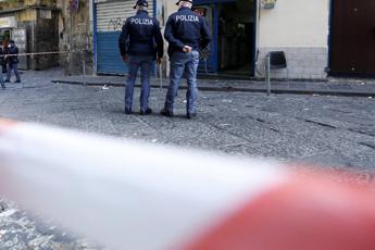 Ucciso e dato alle fiamme a Napoli, l’amico 16enne confessa: “Me lo hanno ordinato i grandi”