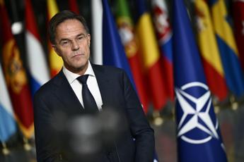 Ucraina-Russia, Rutte: “Per Nato no a restrizioni su armi date a Kiev”