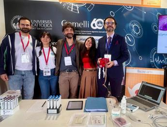 Usare l’olfatto come ‘cura’, caschetto hi-tech del Gemelli al Maker Faire Roma