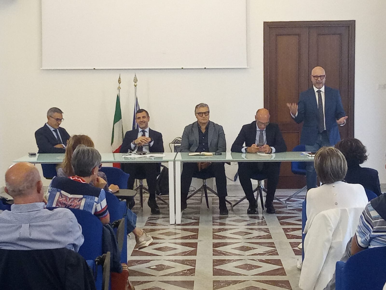 Caltanissetta. Svolto incontro tra il Comune, il mondo della scuola e Caltaqua: discussa una strategia comune per garantire una costanza della distribuzione idrica