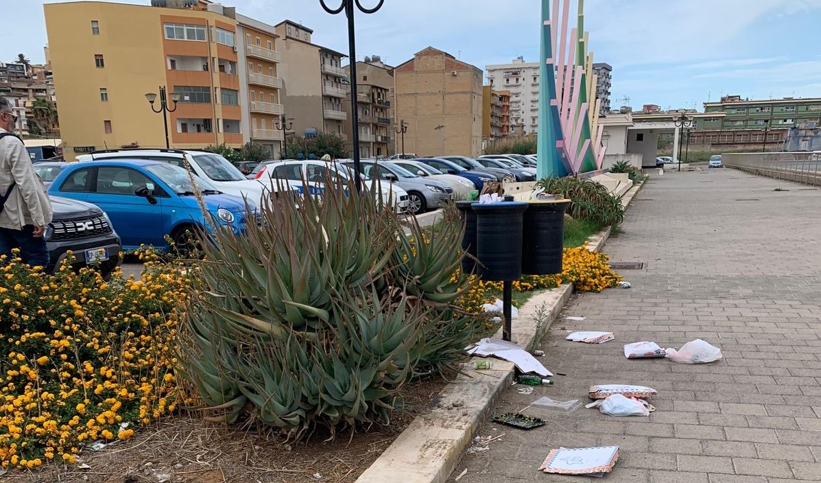 A Gela il sindaco emana ordinanza che vieta consumo di cibo e bevande nel piazzale del Palazzo di Giustizia