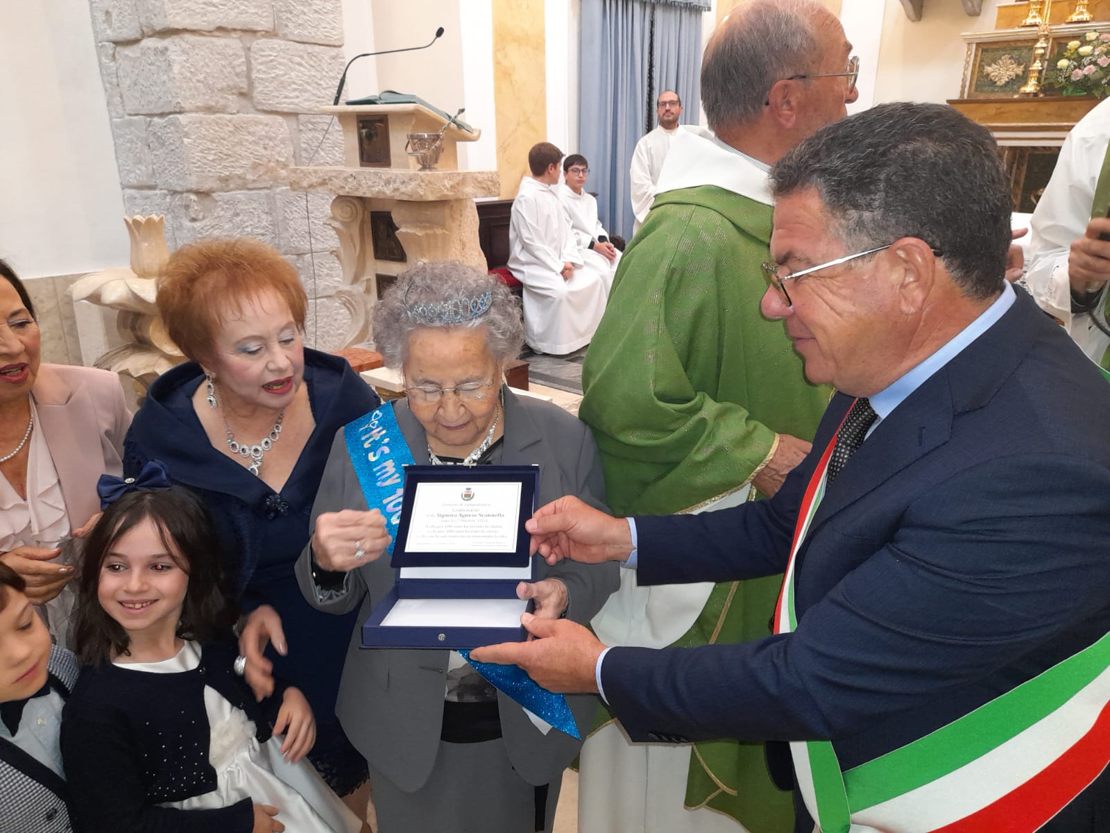 Campofranco, festeggiati i 100 anni nonna Agnese Scannella