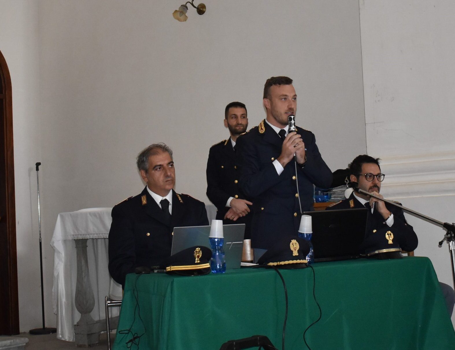 Enna. “Chi dice pace la costruisce”, la Polizia di Stato incontra gli studenti dell’Istituto “Fratelli Testa”