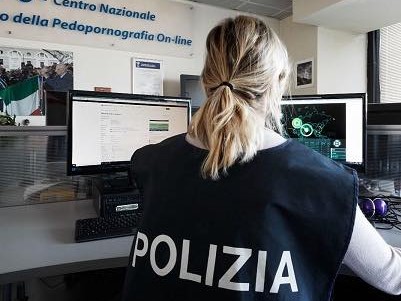 Lotta alla pedopornografia online: due arresti della Polizia Postale