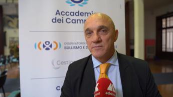 Bullismo, Massaccesi: “I campioni sono l’elemento che unisce i giovani alla passione, sono esempi da seguire”