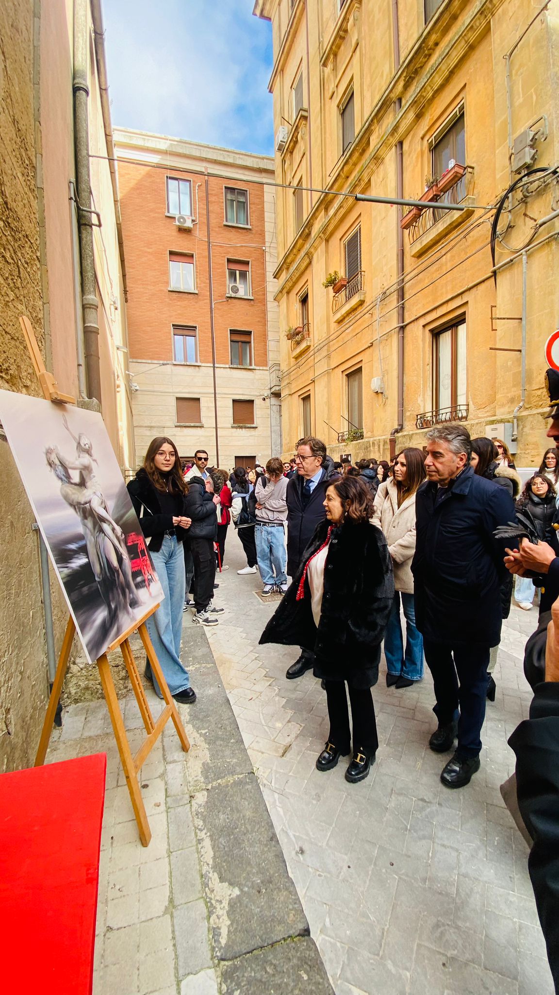 Enna. La Polizia di Stato incontra gli alunni del liceo artistico “Cascio”