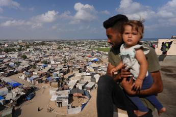 Gaza, Hrw accusa Israele di crimini guerra: “Trasferimenti forzati”