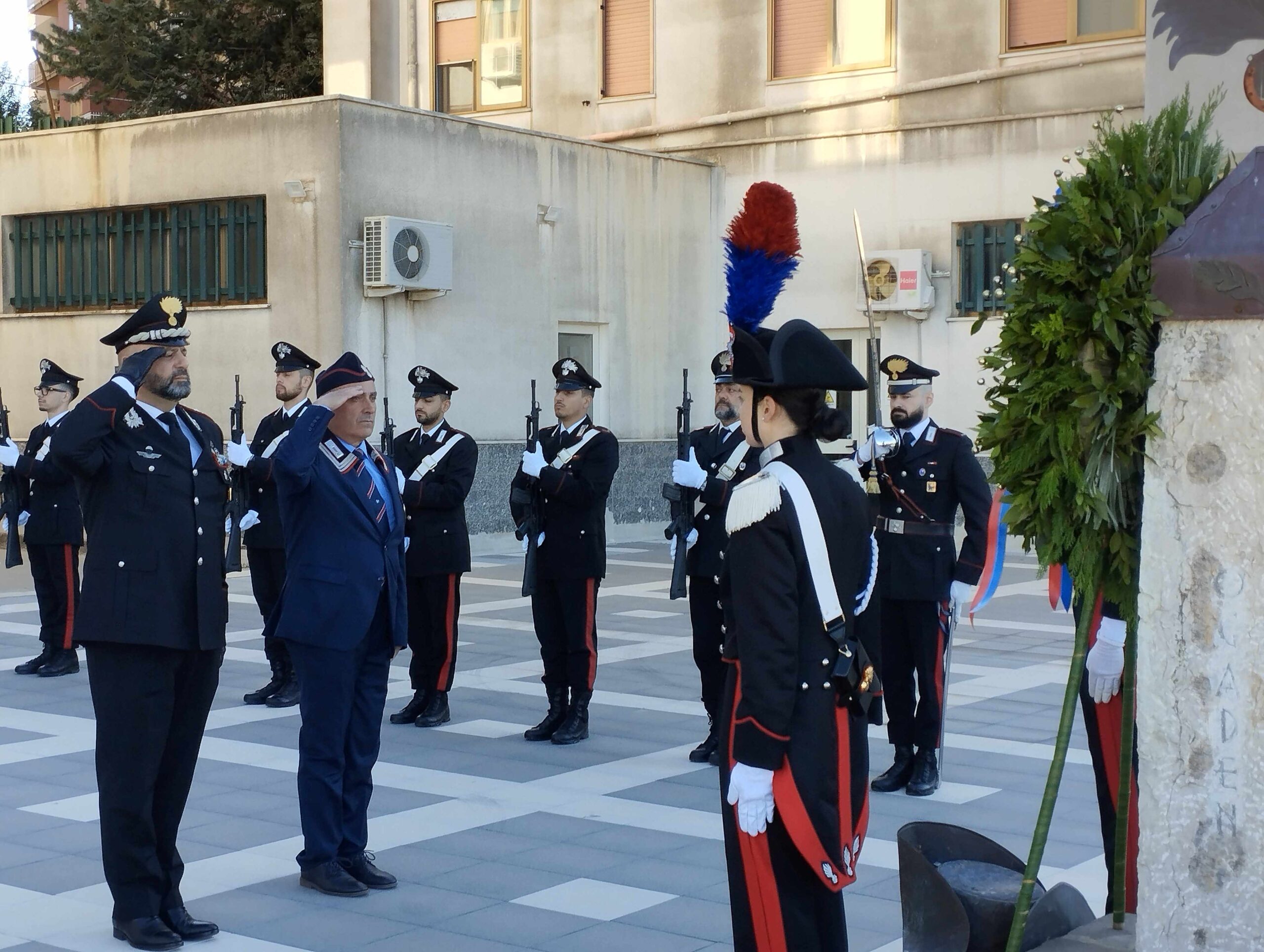 Ad Enna commemorati dal Comando Provinciale dei Carabinieri i caduti e i defunti dell’Arma