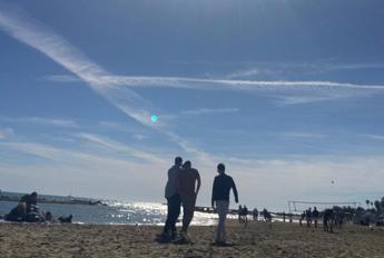 Meteo, niente pioggia fino a giovedì: temperature da bagno al mare