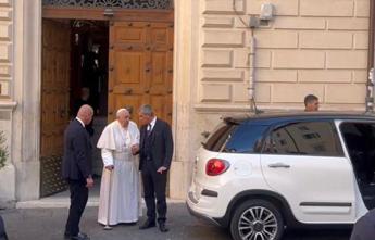 Papa Francesco in visita a casa di Emma Bonino