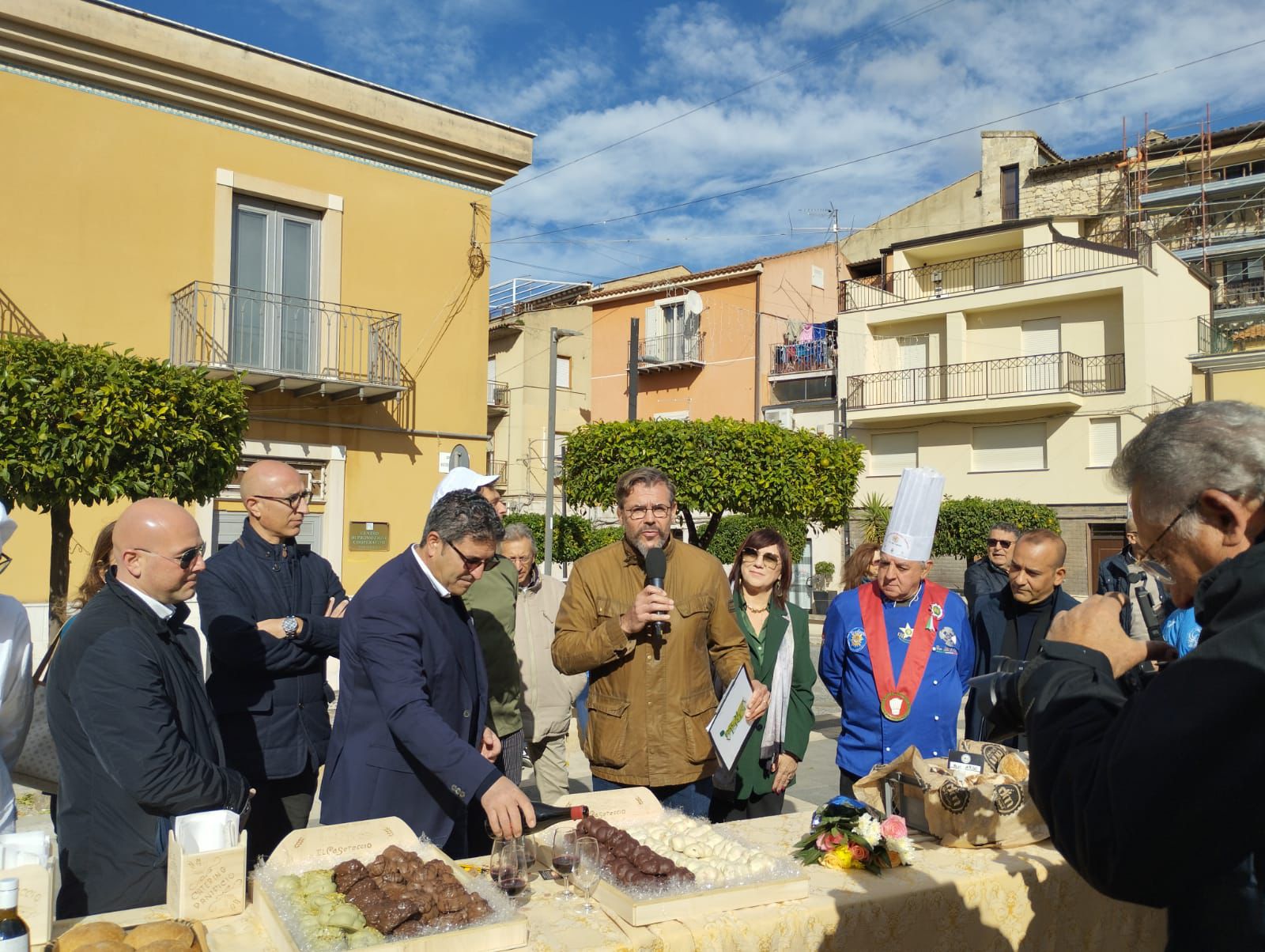 Le telecamere di “Isola Verde” a Serradifalco, tra scuola, bellezza, prodotti tipici, imprenditorialità e tradizioni del Nisseno