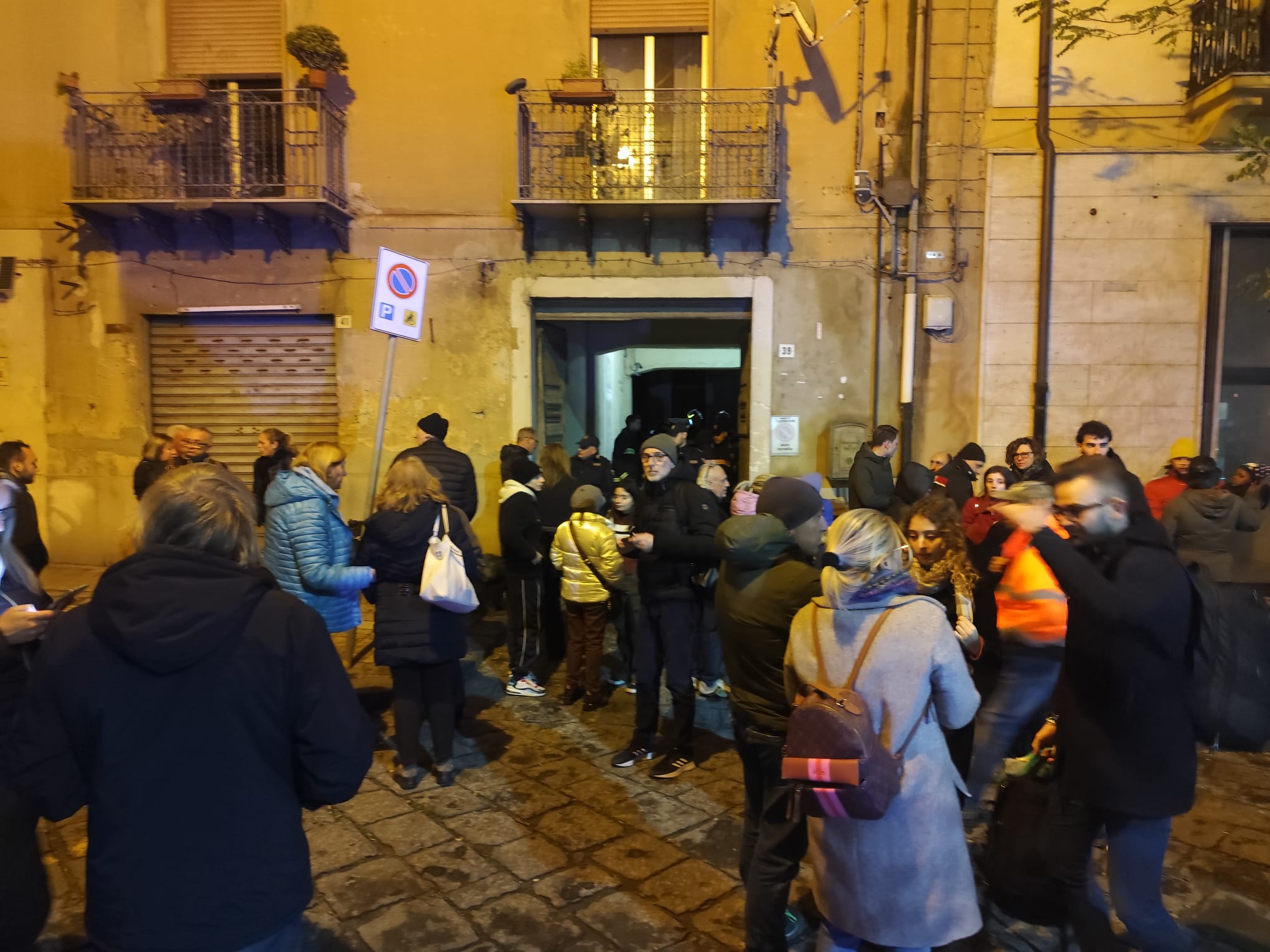 Caltanissetta, evacuate circa 13 famiglie in via Redentore per problemi di staticità ad una palazzina