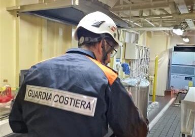 Nave mercantile panamese sotto fermo amministrativo al porto di Catania, scoperte irregolarità e carenze sulla sicurezza