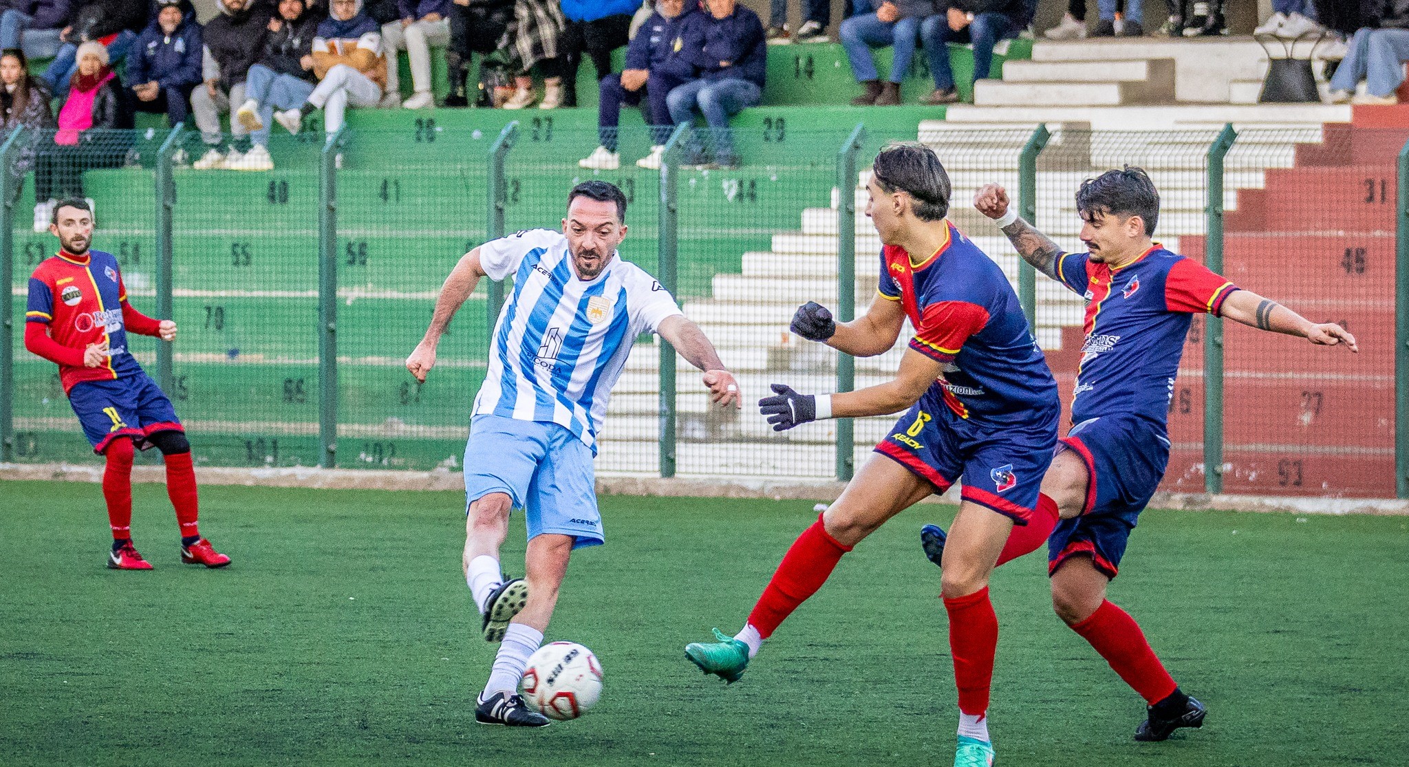 Promozione. Il Niscemi torna a ruggire: 0-3 alla Gymnica Scordia; prima vittoria interna per il Serradifalco, in gol Rizzo e Battimili