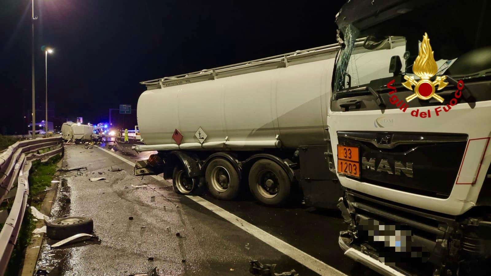 A Catania scontro sulla Tangenziale tra un furgone e un’autocisterna: un morto e due feriti