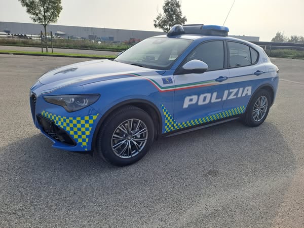 “Prendono servizio” alla Polizia Stradale i primi 70 esemplari di Alfa Romeo Stelvio