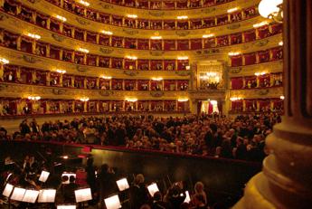 Dietro le quinte della Prima alla Scala. Il racconto di una maschera