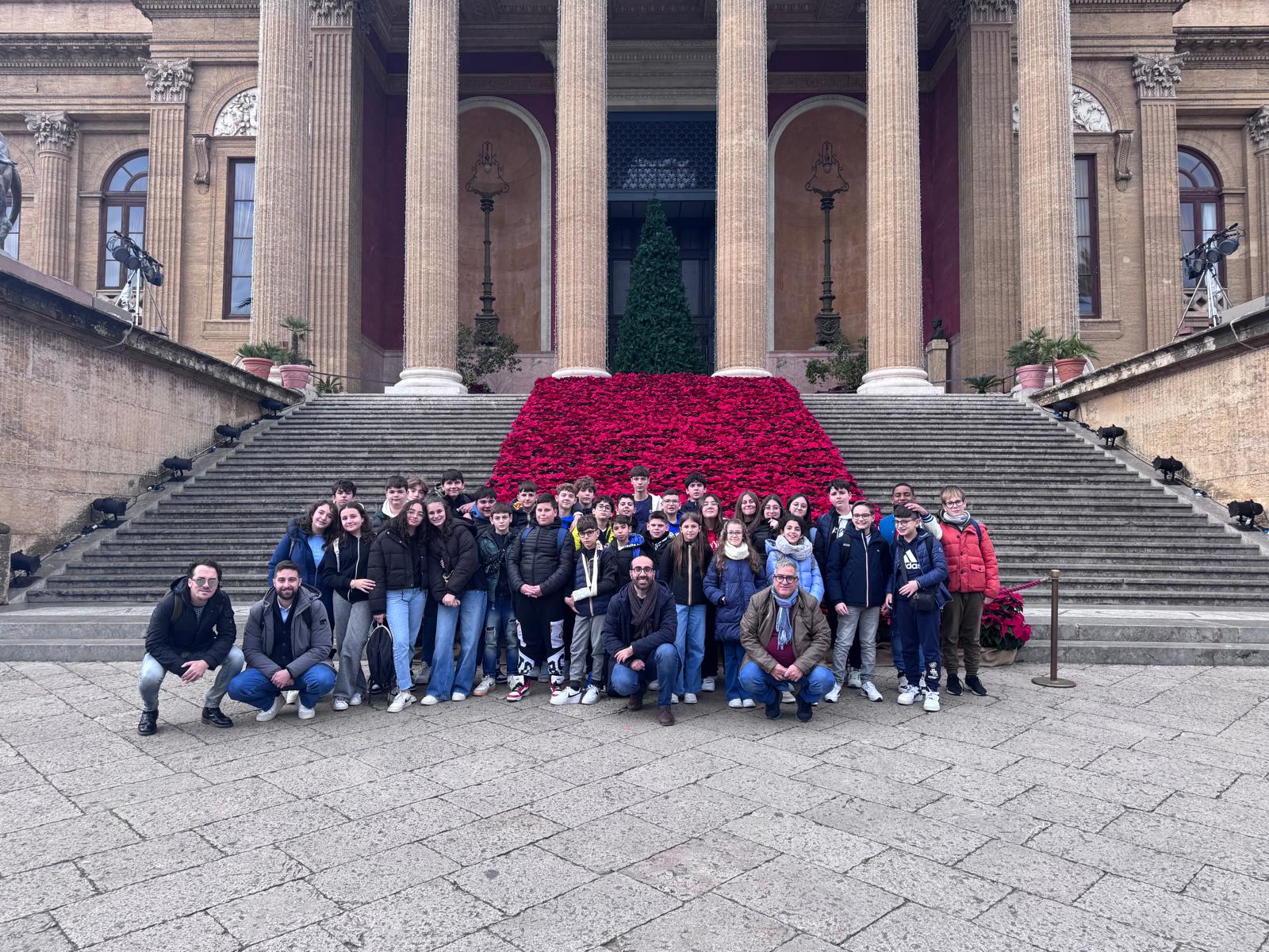 Per gli alunni di Milena e Montedoro note d’arte e luci di Natale al Teatro Massimo di Palermo con la musica di Wagner