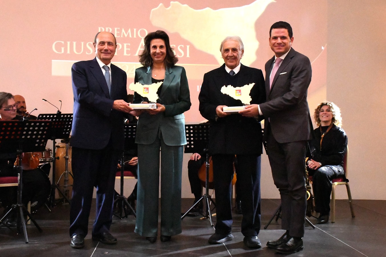 Palermo. Premio Alessi assegnato alla rettrice Giovanna Spatari e al professore Ettore Cittadini