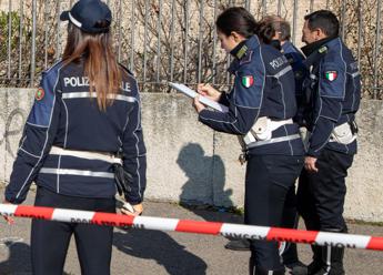 Milano, investe su strisce mamma e figlio disabile e scappa: arrestato