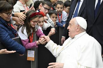 Sanità, Papa: “Si emargina la sofferenza perché fa paura ma saremo esaminati sull’amore”