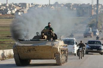 Siria, carichi di armi per Hezbollah e ‘nemici’ più vicini: gli scenari che preoccupano Israele