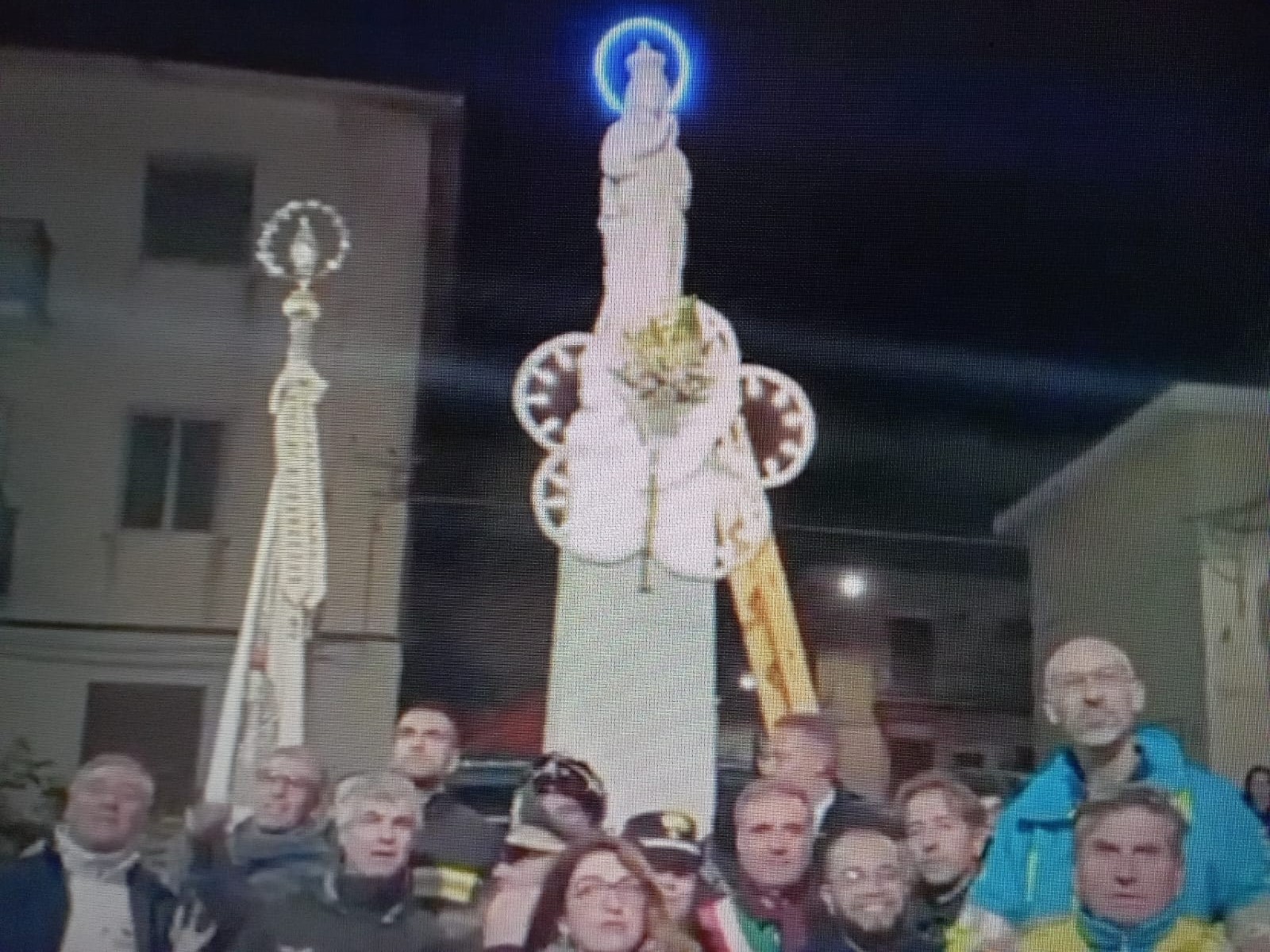 Mussomeli, festa dell’Immacolata Vespri solenni e omaggio floreale alla Madonnina delle case popolari.