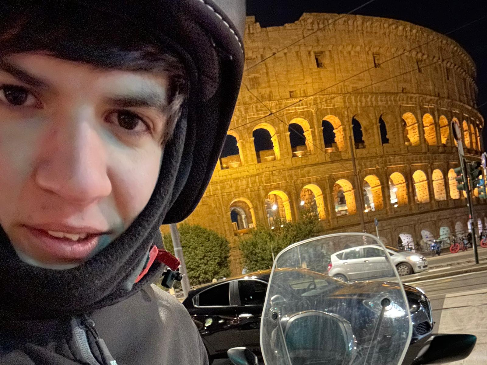 Da Pisa a San Cataldo su uno scooter 125 per trascorrere il Natale con la sua famiglia: il viaggio del ventenne sancataldese Samuele Raimondi