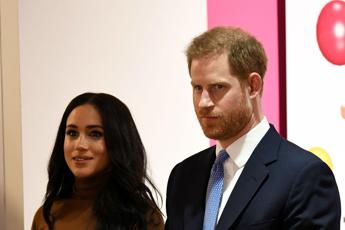 Incendi a Los Angeles, Harry e Meghan visitano sfollati e soccorritori