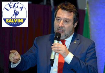 Lega, Salvini titolare del logo: lo ‘spadone’ di Alberto da Giussano è suo