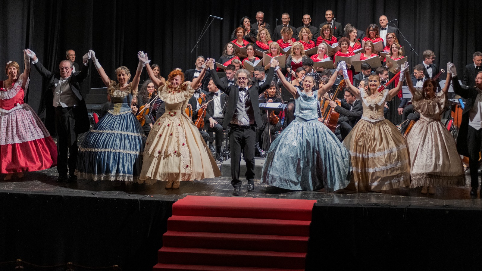 Al Teatro Regina Margherita di Caltanissetta forti emozioni in musica con l’orchestra del Parnaso e il coro polifonico G. Lo Nigro