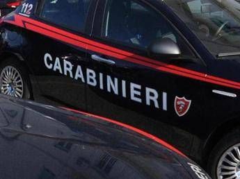 Aggredisce due operatori del 118 intervenuti per soccorrerlo, denunciato 37enne a Catania